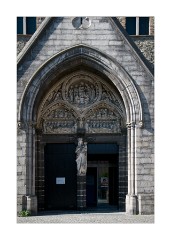 Entrance to Memling Museum