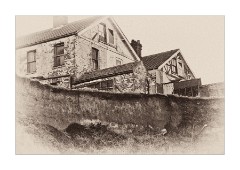 House soon to fall into the sea