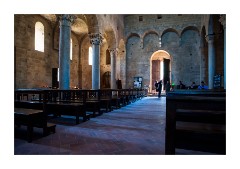 St Antimo inside