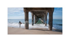 Los Angeles 36  Manhatten Beach Pier and Surfers
