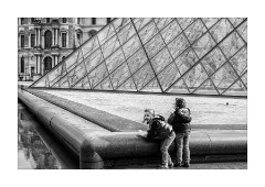 Children by the Pyramide