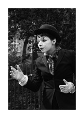 Entertaining the Crowds near the Sacre-Coeur