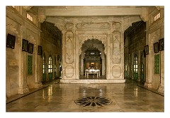 Jodhpur 076  Jaswand Thada Cenotaph - interior