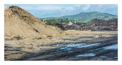 Copsa Mica 05  People still living quite close to the polluted site