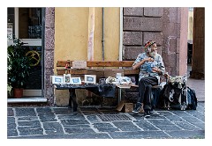 Bosa 26  Selling his goods