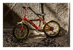 Bosa 31  Light catching a Childs Bike