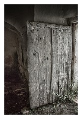 Puglia Monopoli Area 50  An Old Door