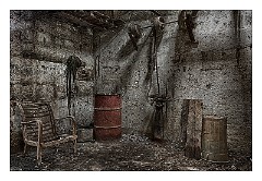 Puglia Lecce Area 053  The Abandoned Winery, a Rusting Car - Squinzano
