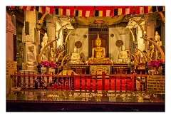 Kandy 45  Temple of the Tooth