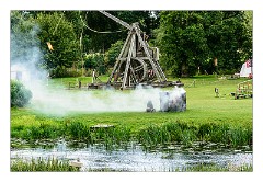 Warwick Castle 03  Trebuchet Fireball Spectacular River Island