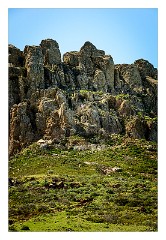 La Gomera 087  Chipude - people climbing the rock