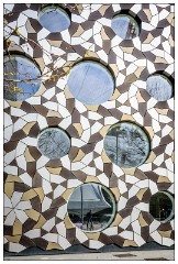 London Docklands 32  Ravensbourne College with its remarkable facade of penrose tiles