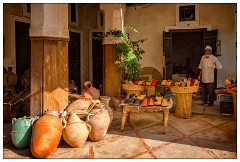 Marrakech 05  The shoemaker