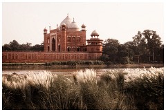 Agra 02  Sunset at the back of the Taj Mahal