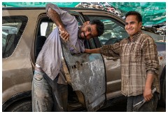 37 Leh and its Valley  Working on the Cars Paintwork