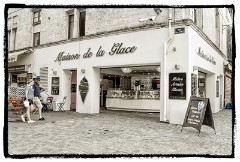 Aigues Mortes 04  Ice Cream shop