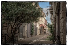 Aigues Mortes 10  Streets with interesting restaurants