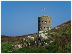 Guernsey 032  L'Ancresse Bay - Loophole Tower