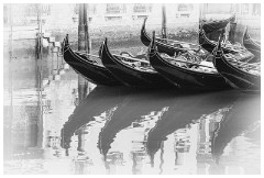 06 Venice  Gondola's and Refelections