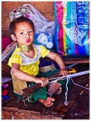 Loikaw  37  Child with her Ringed Neck and Learning to Weave