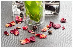 Cambridge Distillery (Gin) 12  Gin, Rose Petals, and Herbs