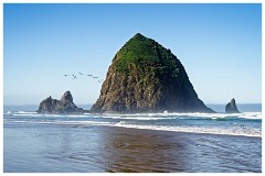 Oregon  04  Cannon Beach - The Haystack