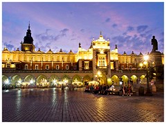 Krakow 084 Rynek Glowny 21  Rynek Glowny at Night