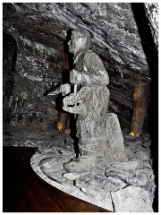 Wieliczka Salt Mines 11