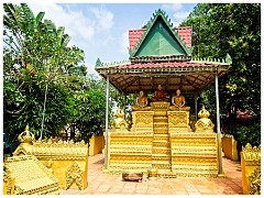 Phnom Penh 53  Buddhist Temple