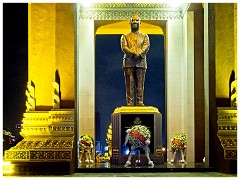 Phnom Penh 68  The Independence Monument -  King Norodom Sihanouk Statue, celebrating independence from France in 1953
