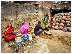 Varanasi 026  The Family Business