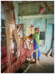 Varanasi 069  The Weavers
