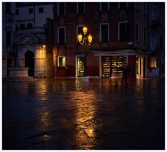 004 Venice While Dark  Campo San Stefano