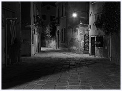 010 Venice While Dark  A Dark Corner