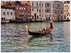 032 Venice  Gondola