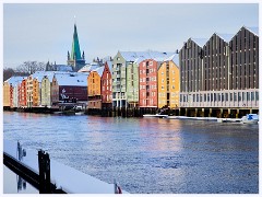 008 Norway  Colourful Warehouses