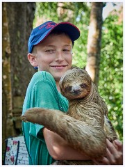 003 Roatan  Jason with a Sloth