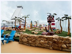 008 The Symphony of the Seas  Mini Golf