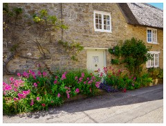 010 Dorset   May and June 2023  Burton Bradstock Village