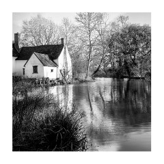 001 Flatford, Suffolk  Willie Lott's Cottage