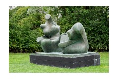002 Henry Moore Studio and Gardens  Two Piece Reclining Figure:Points